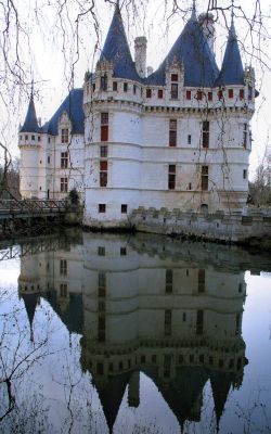 AZAY_le_RIDEAU.jpg