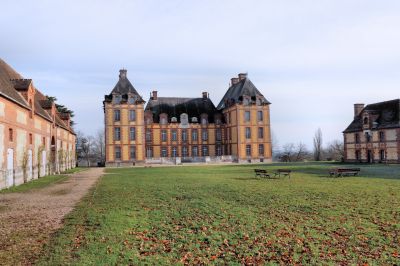 Vue_d_ensemble_chateau_Bremontier_Merval.jpg